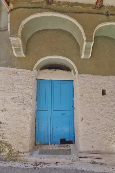 Pittoreske blauwe huisdeur, chios eiland — Stockfoto