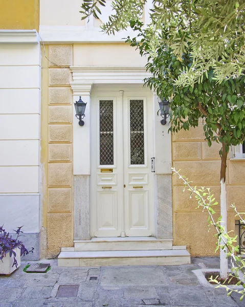 Contemporary house entrance — Stock Photo, Image