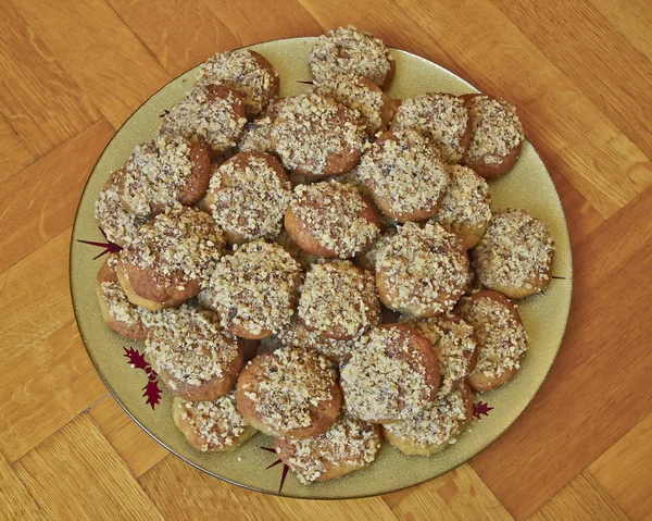 Изысканное греческое рождественское печенье с греческими орехами и медовым сиропом — стоковое фото