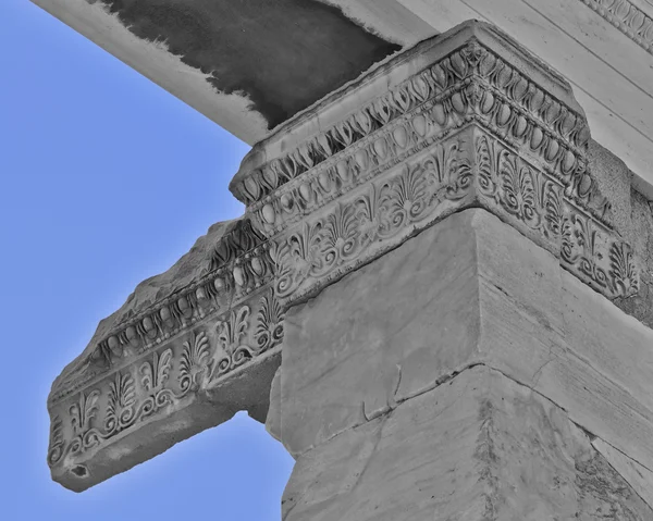 Ancient temple detail in black and white — Stock Photo, Image