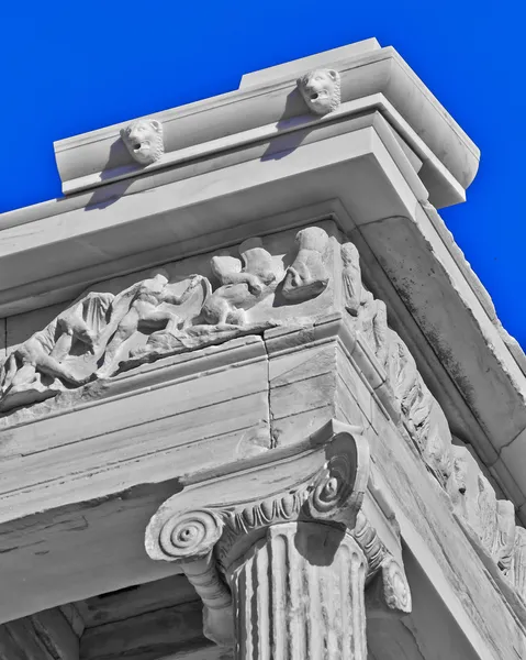 Ancient temple detail in black and white — Stock Photo, Image