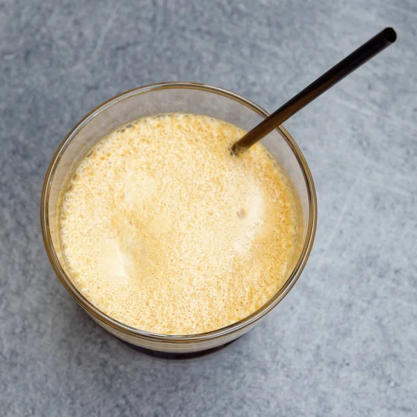 Vidrio Café Espresso Helado Estilo Griego Sobre Fondo Granito Gris — Foto de Stock