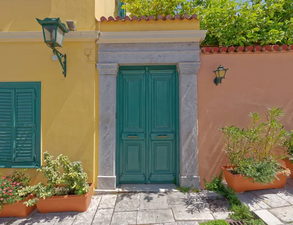 Färgglada Hus Fasad Gamla Plaka Grannskapet Aten Grekland — Stockfoto