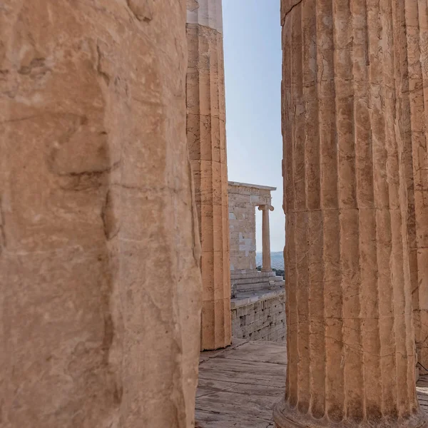 Yunanistan Atina Akropolü Atina Nın Küçük Iyon Tarzına Muzaffer Sütunlar — Stok fotoğraf