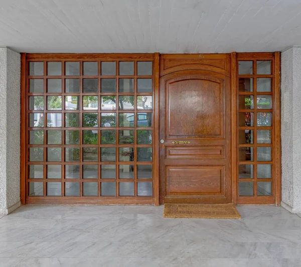 Elegant Apartment Building Entrance Solid Wood Glass Door Athens Greece — Stock Photo, Image