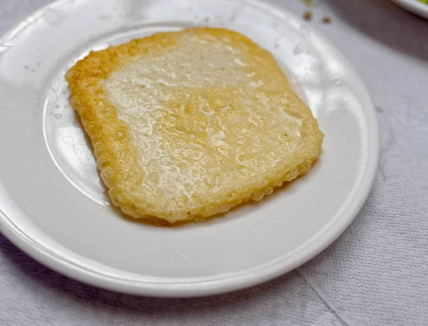 Saganaki Grec Frit Fromage Chèvre Plat Ethnique Traditionnel Fermer — Photo