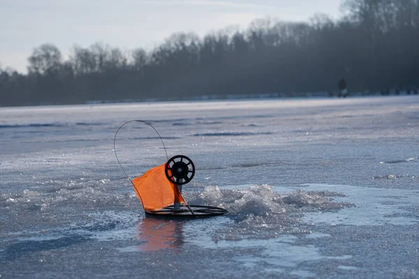 Tip Hengel Met Oranje Signaalvlag Klaar Voor Snoek Roofdier Beet — Stockfoto