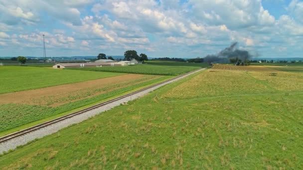 Uma Vista Aérea Das Terras Fazenda Amish Trem Passageiros Vapor — Vídeo de Stock