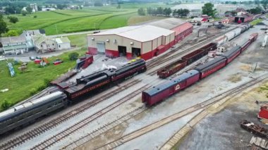 Ronks, Pennsylvania, Temmuz 2021 Antik Buharlı Yolcu Treni İstasyonu Thru Nakliye İstasyonu