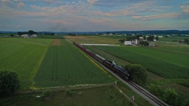 2021 기관차 승객들의 전망을 따라온 승객들이 지켜보는 — 비디오
