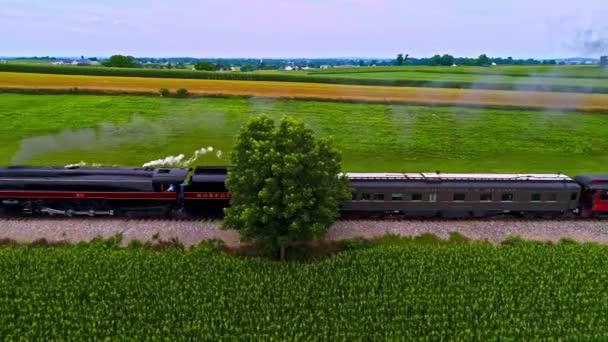 Ronks Pennsylvania July 2021 Aerial Parallel View Antique Steam Passenger — стокове відео