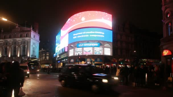 Piccadilly Circus en Londres — Vídeo de stock