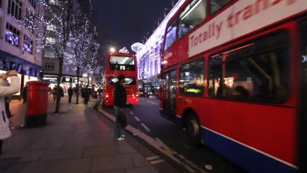 Oxford street w Boże Narodzenie w Londynie — Wideo stockowe