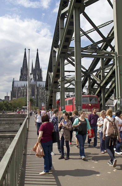 Köln bridge och katedralen — Stockfoto