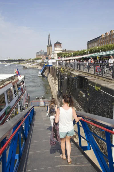 Paseo en barco Dusseldorf —  Fotos de Stock