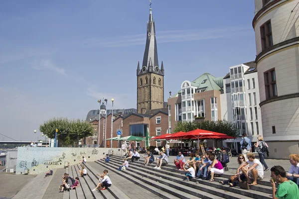 Tourists in Dusseldorf — Stock Photo, Image