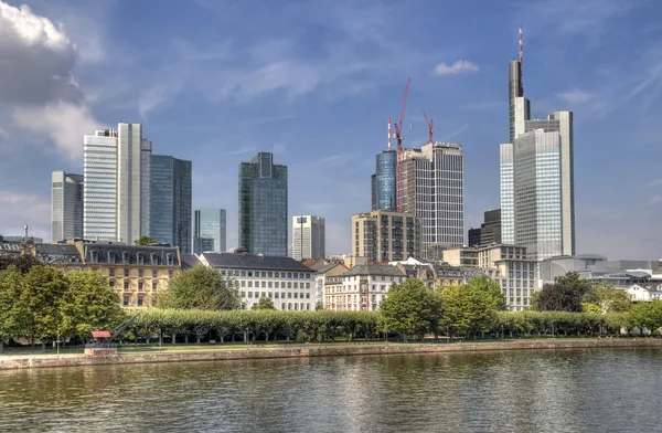 Edificios de oficinas en Frankfurt, Alemania — Foto de Stock