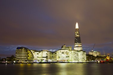 Londra'da shard alacakaranlıkta