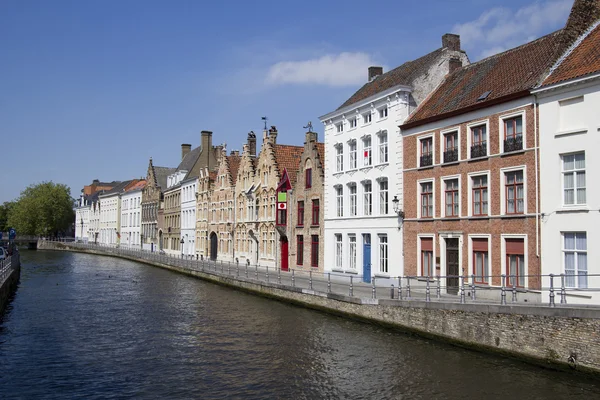 Casas históricas em Bruges, Bélgica — Fotografia de Stock