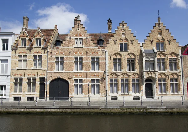Történelmi házak, Bruges, belgium — Stock Fotó