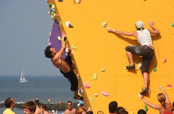 해변에서 bouldering — 스톡 사진