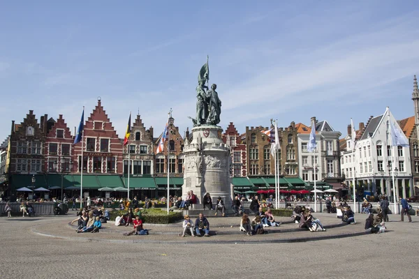 Piazza del Mercato di Bruges — Foto Stock