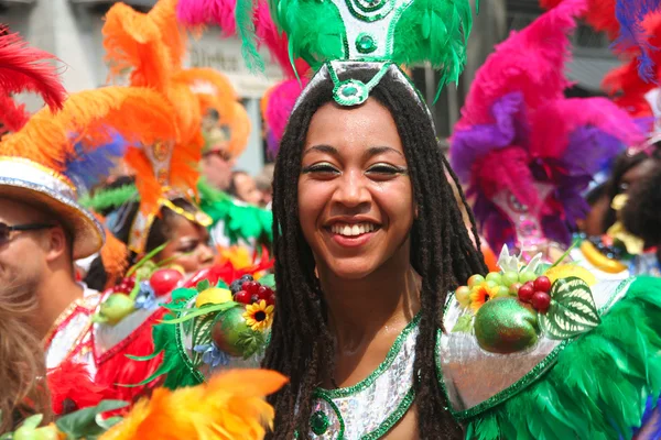 Dançarina de carnaval — Fotografia de Stock