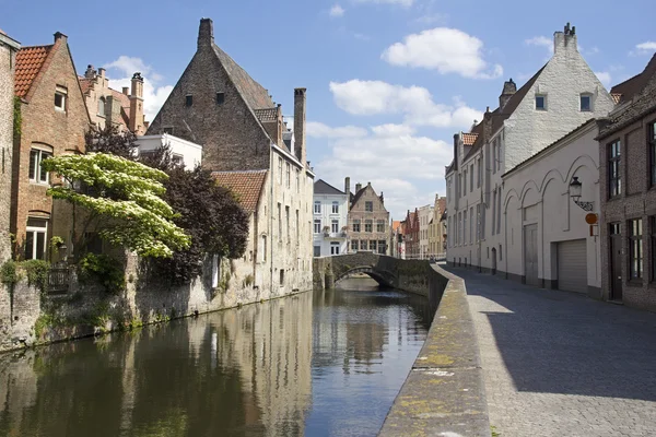 Kanál v Bruggy, Belgie — Stock fotografie