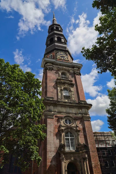 Torre Della Chiesa Santa Caterina Nella Zona Speicherstad Amburgo Germania — Foto Stock