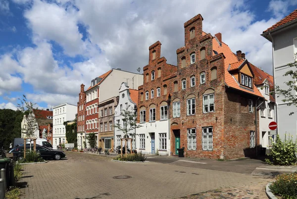 Lubeck, Almanya 'da tarihi evleri olan bir sokak.