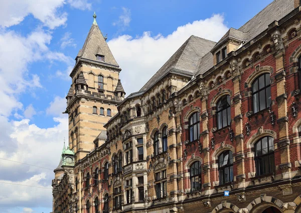 Street Historical Buildings Sunny Cloudy Sky Bremen Germany — ストック写真