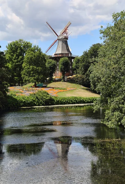 Historical Wind Mill Reflection Pond City Park Bremen Germany — Stockfoto