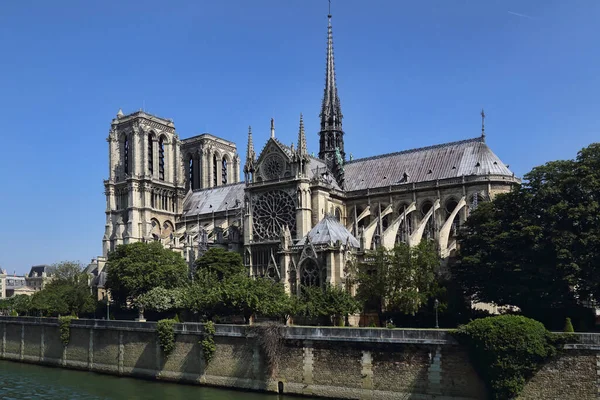ノートルダム大聖堂などフランス パリの歴史的建造物 — ストック写真