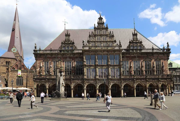 Βρέμη Γερμανία Ιουλίου 2019 Ιστορικά Κτίρια Και Άνθρωποι Περπατούν Στην — Φωτογραφία Αρχείου