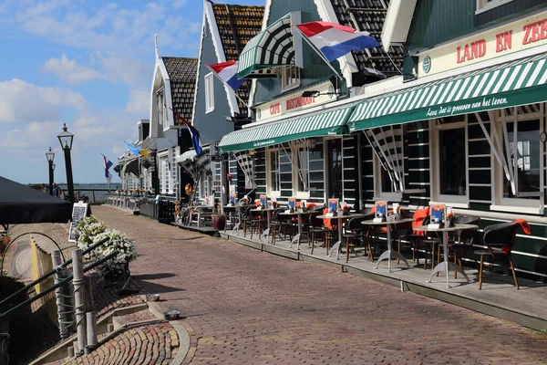 Marken Holandia Września 2019 Restauracje Sklepy Pamiątkami Zabytkowych Drewnianych Domkach — Zdjęcie stockowe