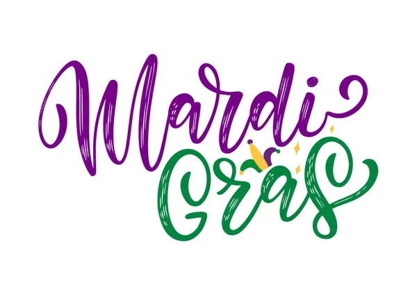 Mardi Gras tipografia desenhada à mão em cores verde e roxo decorado por chapéu engraçado. Mardi Gras logotipo lettering festival tradicional — Vetor de Stock