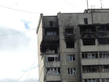 Harkov Saltovka şehrinin Ukrayna bölgesi, savaşın ilk günlerinden itibaren Rusya ile yapılan bombardıman sonrasında zarar gördü.