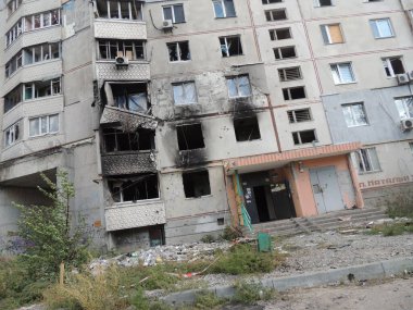 Harkov Saltovka şehrinin Ukrayna bölgesi, savaşın ilk günlerinden itibaren Rusya ile yapılan bombardıman sonrasında zarar gördü.