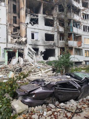 Harkov Saltovka şehrinin Ukrayna bölgesi, savaşın ilk günlerinden itibaren Rusya ile yapılan bombardıman sonrasında zarar gördü.