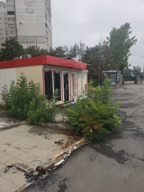 Ukrayna 'daki savaş, Harkov' u Yıkmak, Ukrayna 'daki evler, yanmış evler, Ukrayna savaşı, bombardıman sonrası, boş bölge, çatışmalar sonrası