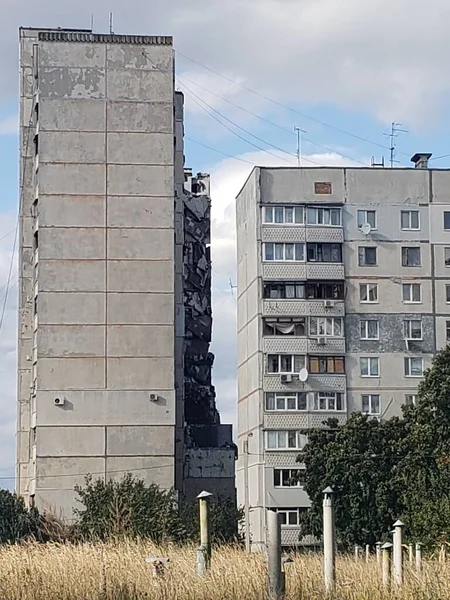 Oekraïense Wijk Van Stad Kharkov Saltovka Die Geleden Heeft Beschietingen — Stockfoto