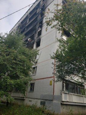 Ukrayna 'daki savaş, Harkov' u Yıkmak, Ukrayna 'daki evler, yanmış evler, Ukrayna savaşı, bombardıman sonrası, boş bölge, çatışmalar sonrası