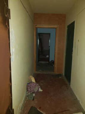 Ukrayna 'daki savaş, Harkov' u Yıkmak, Ukrayna 'daki evler, yanmış evler, Ukrayna savaşı, bombardıman sonrası, boş bölge, çatışmalar sonrası