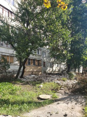 Ukrayna 'daki savaş, Harkov' u Yıkmak, Ukrayna 'daki evler, yanmış evler, Ukrayna savaşı, bombardıman sonrası, boş bölge, çatışmalar sonrası