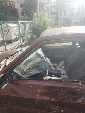 Ukrayna 'daki savaş, Harkov' u Yıkmak, Ukrayna 'daki evler, yanmış evler, Ukrayna savaşı, bombardıman sonrası, boş bölge, çatışmalar sonrası