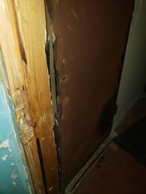 Ukrayna 'daki savaş, Harkov' u Yıkmak, Ukrayna 'daki evler, yanmış evler, Ukrayna savaşı, bombardıman sonrası, boş bölge, çatışmalar sonrası