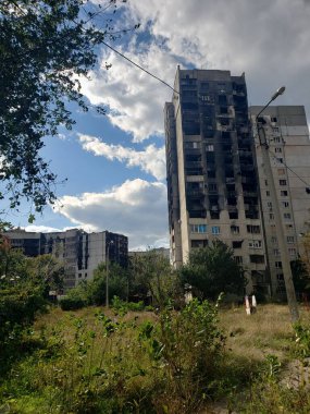 Harkov Saltovka şehrinin Ukrayna bölgesi, savaşın ilk günlerinden itibaren Rusya ile yapılan bombardıman sonrasında zarar gördü.