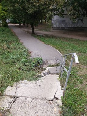 Ukrayna 'nın Saltovka ilçesi Kharkov, Rusya' nın Ukrayna 'daki ilk bombardıman savaşından etkilendiği ilk günden beri.