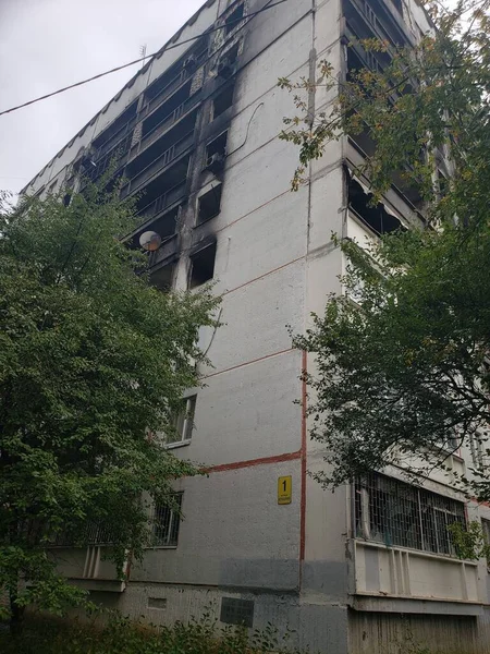Wojna Ukrainie Zniszczony Charków Dotknięte Domy Ukraina Spalone Domy Ukraina — Zdjęcie stockowe