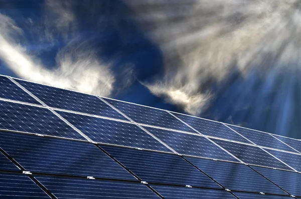 Paneles de energía solar — Foto de Stock